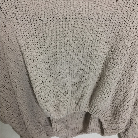 ❌SOLD❌ Woven Heart Cropped Chenille Sweater - Picture 6 of 6